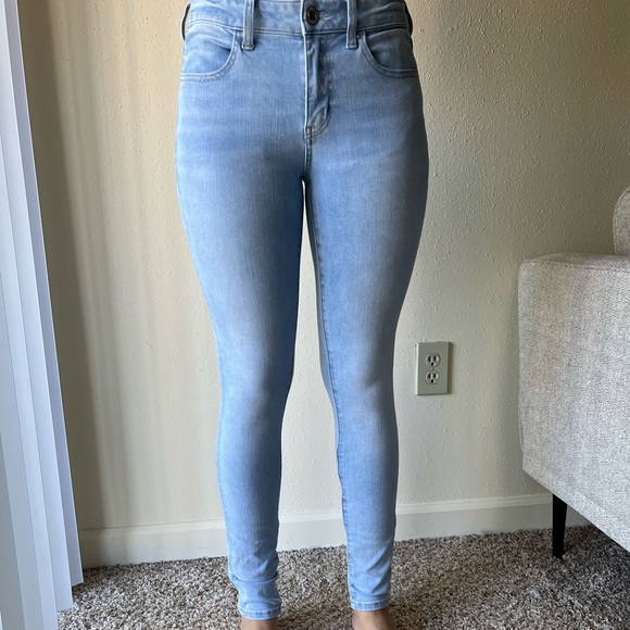 Jeans - Picture 2 of 3